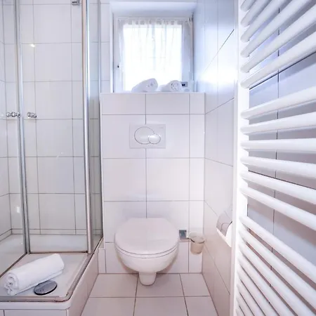 Ahoi - Naehe Yachthafen *